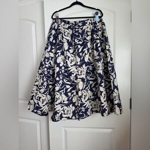 Floral Navy and White Skirt 1x